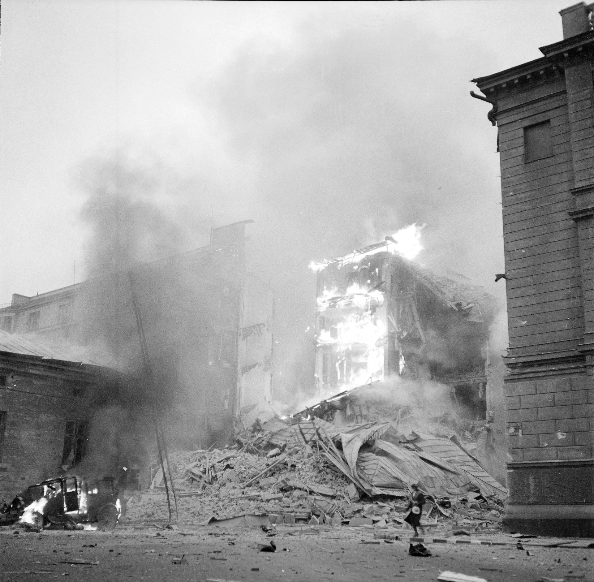 Wojna zimowa. Pożar po bombardowaniu Helsinek w listopadzie 1939 roku. Domena publiczna. 